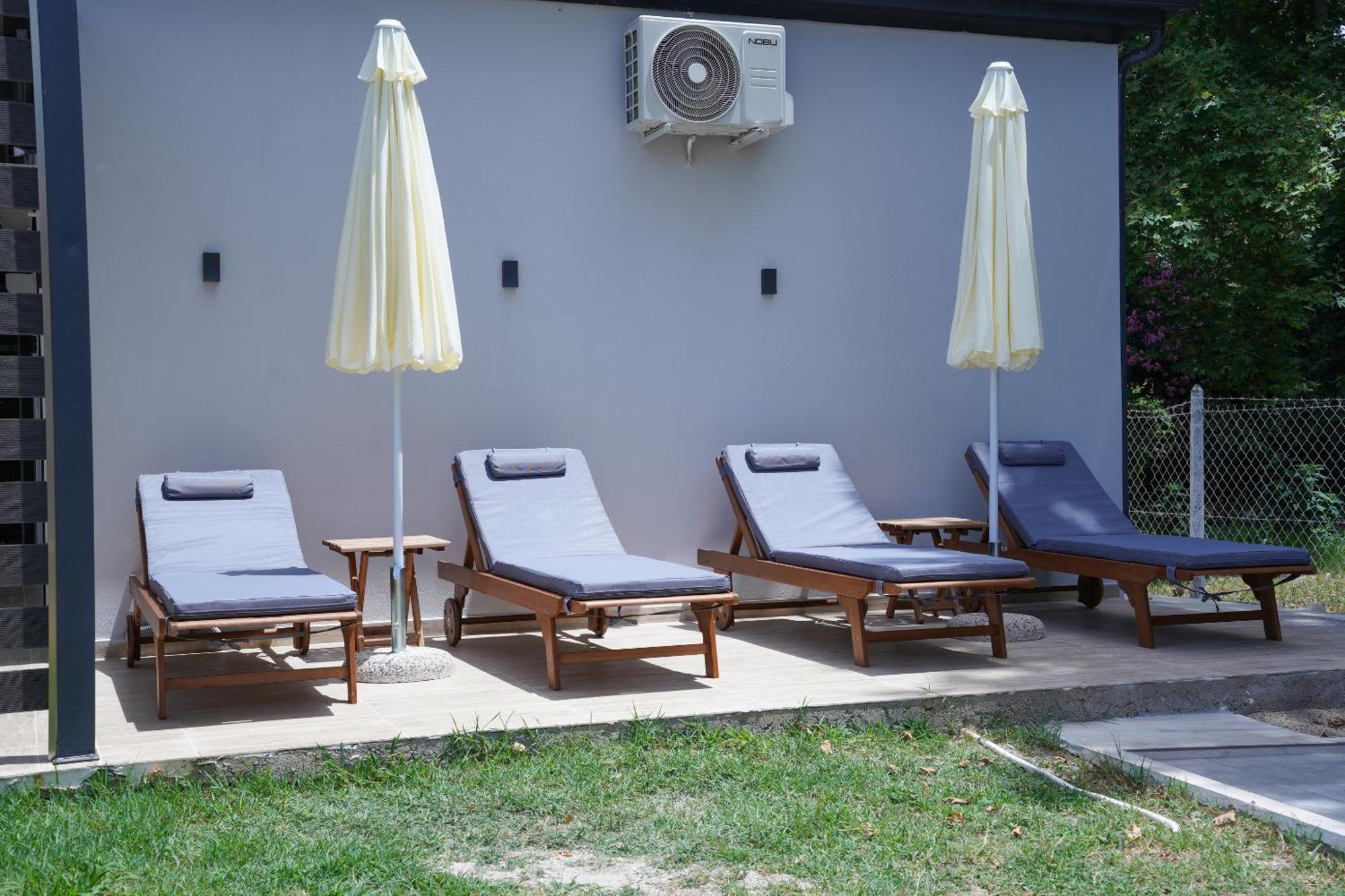 Sintrivanis Resort Beach Paralía Skotínis Eksteriør billede