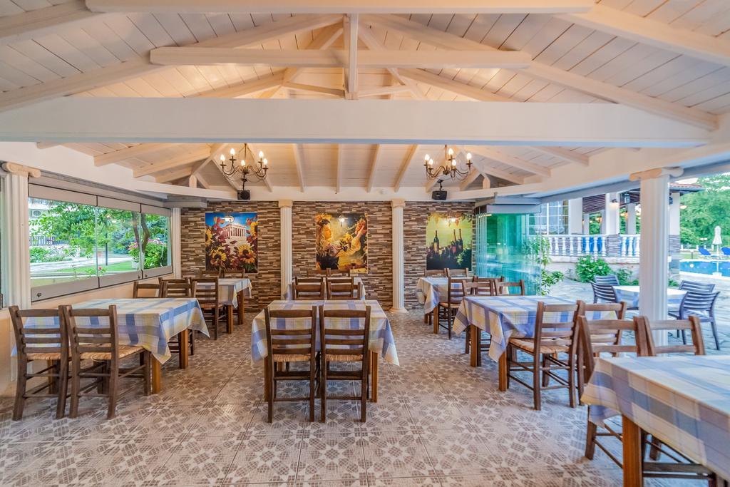 Sintrivanis Resort Beach Paralía Skotínis Eksteriør billede