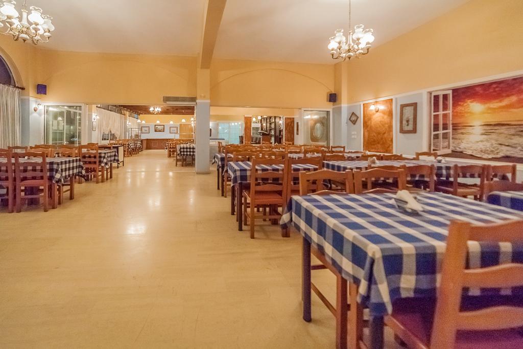 Sintrivanis Resort Beach Paralía Skotínis Eksteriør billede