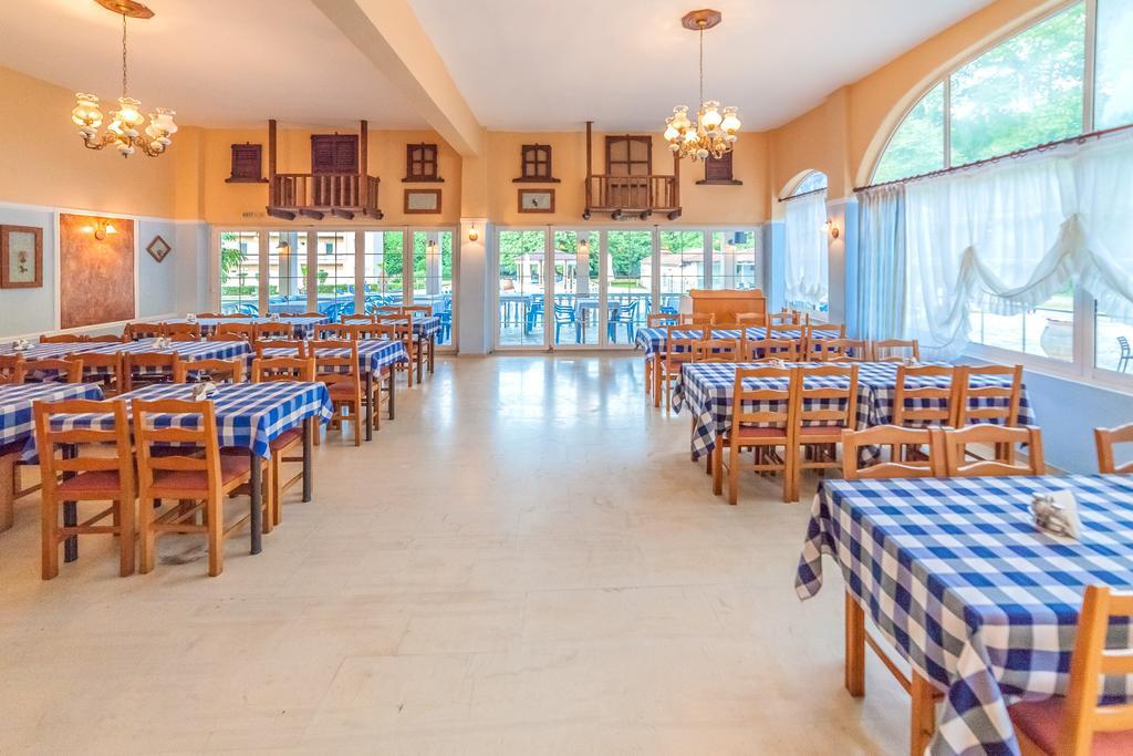 Sintrivanis Resort Beach Paralía Skotínis Eksteriør billede