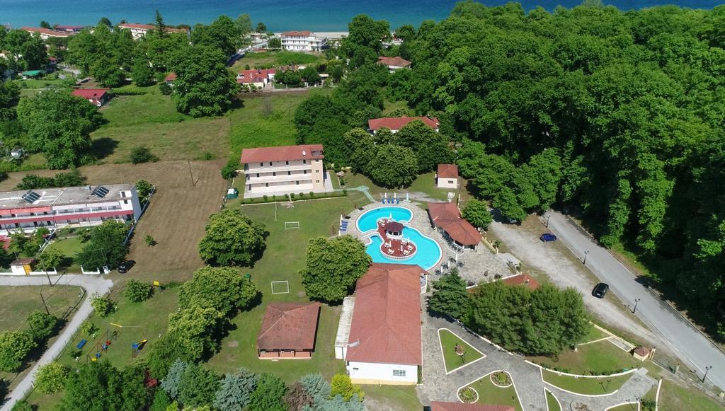 Sintrivanis Resort Beach Paralía Skotínis Eksteriør billede